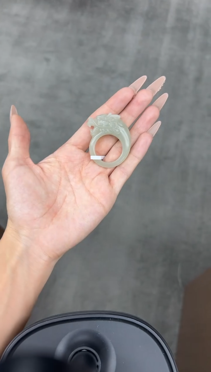 未镶嵌和田玉摆件且末近矿微色差板指