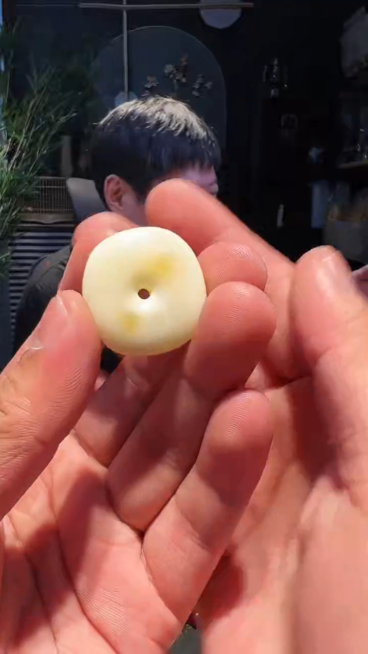 【闪购商品】蜜蜡吊坠(不含链)未镶嵌挂件