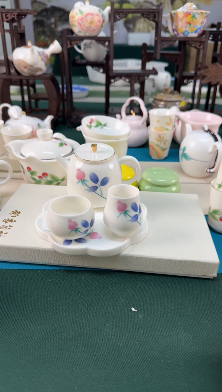 【闪购商品】瓷器 ······.......