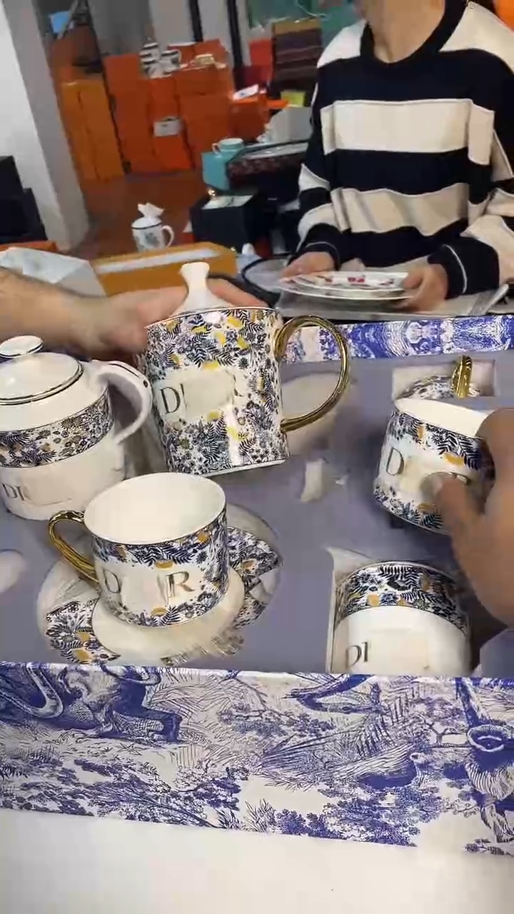 杯鸿辉家品牌瓷器，京东包邮！