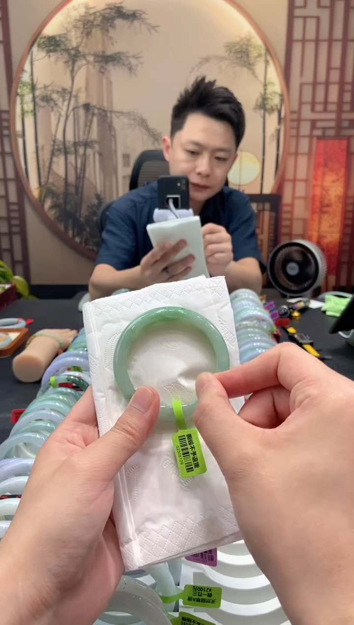 未镶嵌手镯翡翠000056922