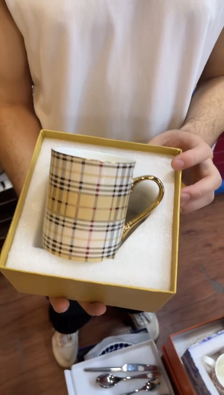 杯鸿辉家品牌瓷器，京东包邮！