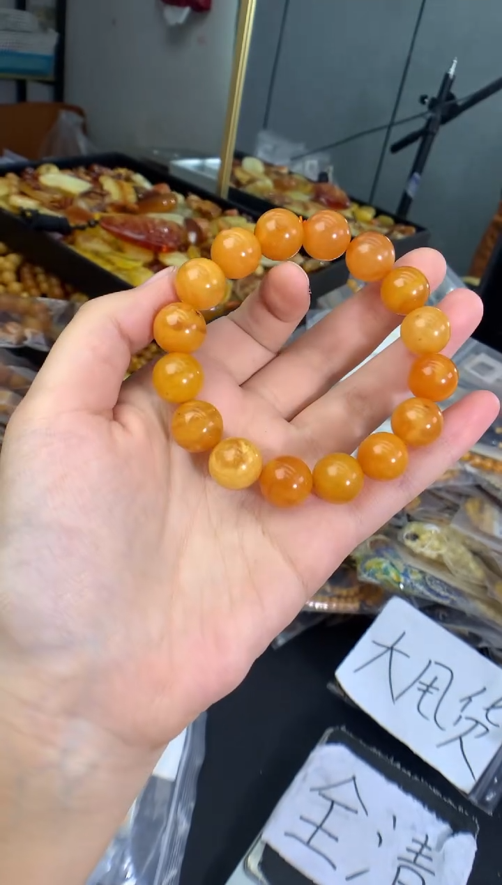 蜜蜡未镶嵌珠宝奇石1