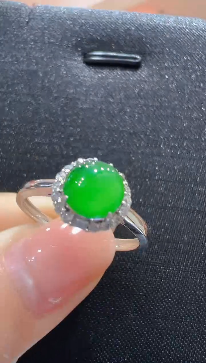 【闪购商品】翡翠戒指18K金镶嵌               