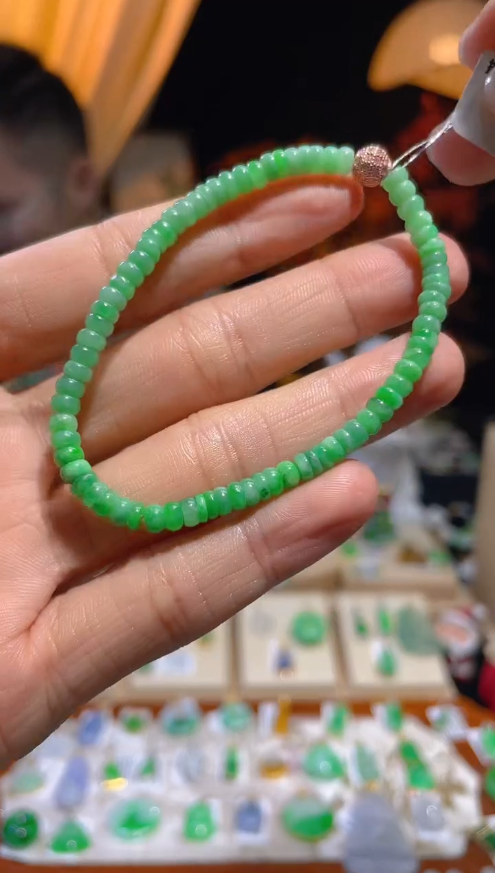 【闪购商品】翡翠颈饰未镶嵌假一赔三