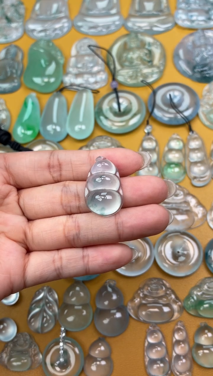 吊坠(不含链)未镶嵌翡翠53 豆子 27.8 17.2 8.5