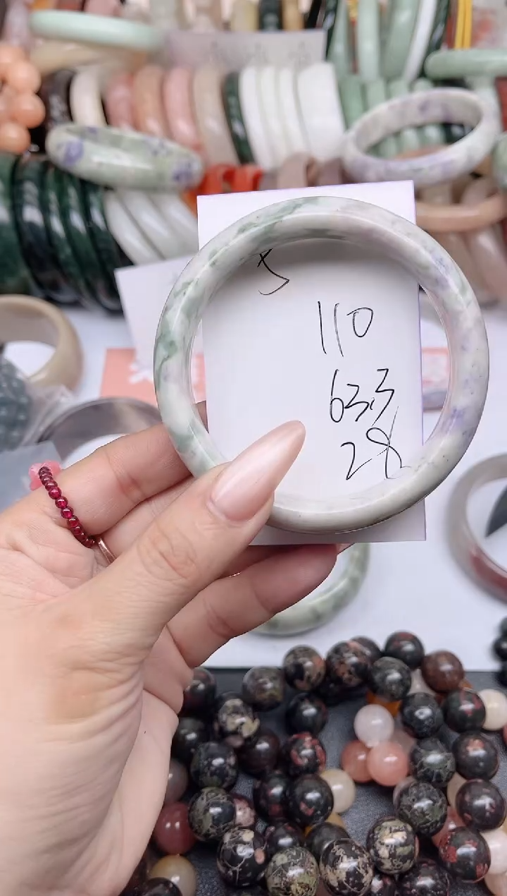 未镶嵌手镯石英质玉110