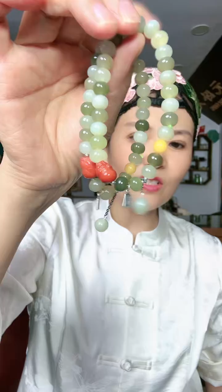手链未镶嵌和田玉多宝色小手串