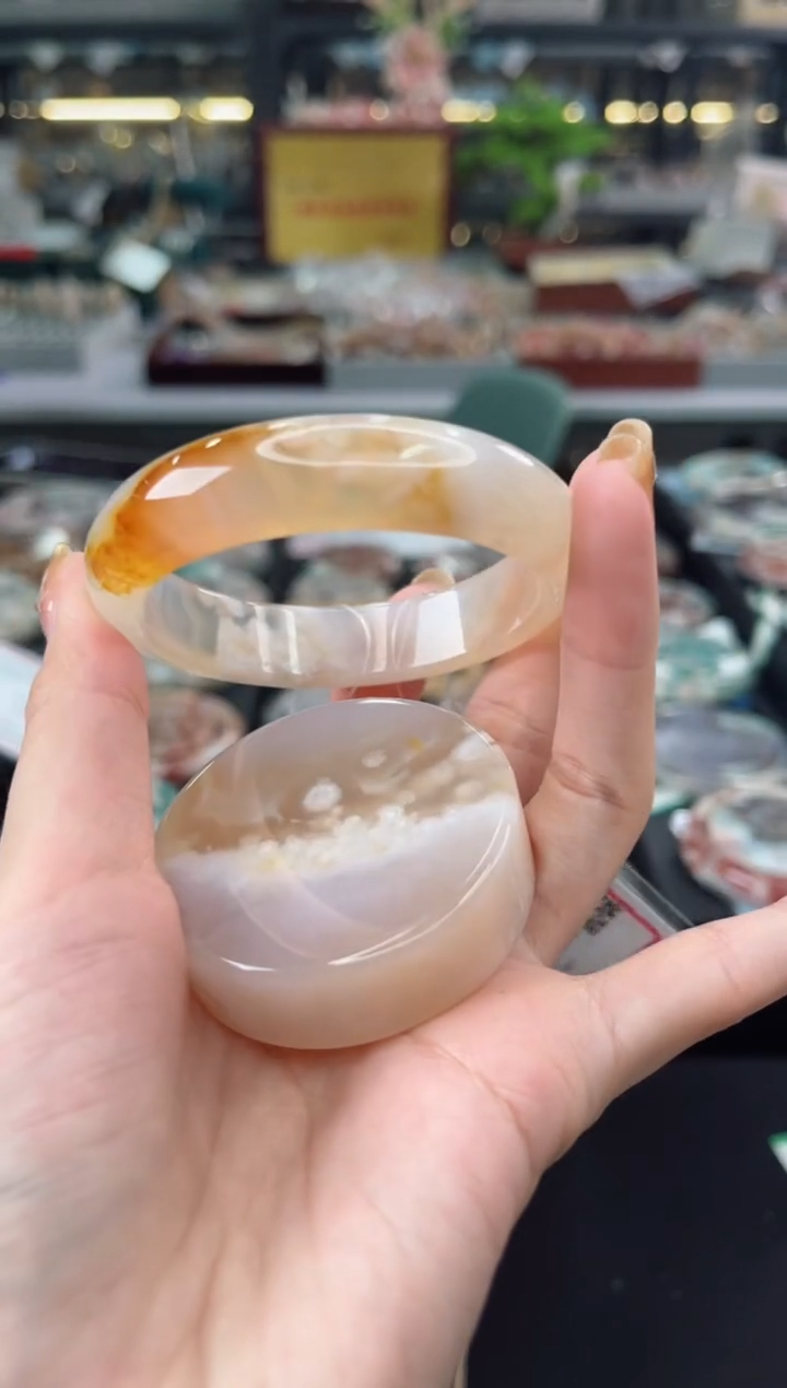 【闪购商品】石英质玉手镯未镶嵌53圈口（不退不换）1660177