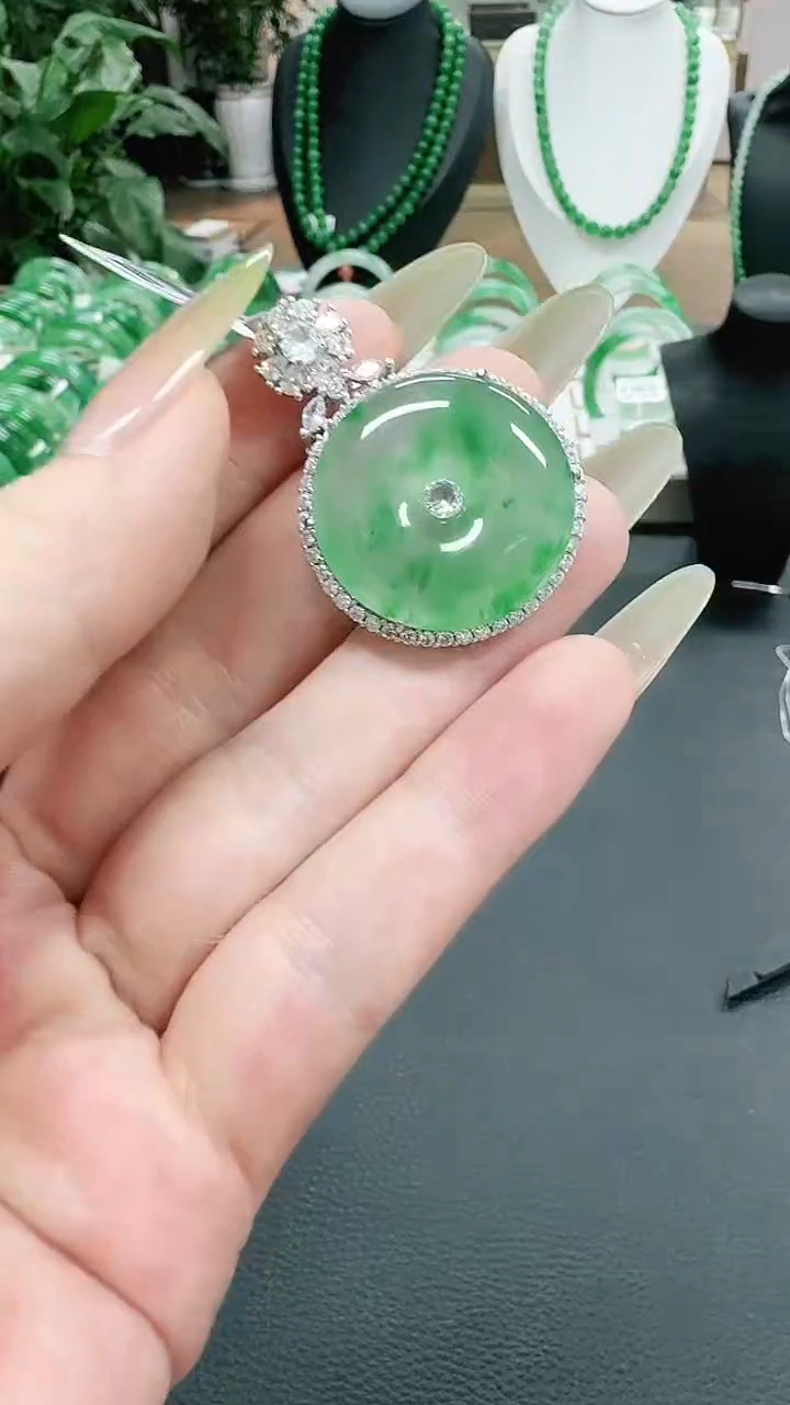 未镶嵌1石英质玉（非洲翠）/7872