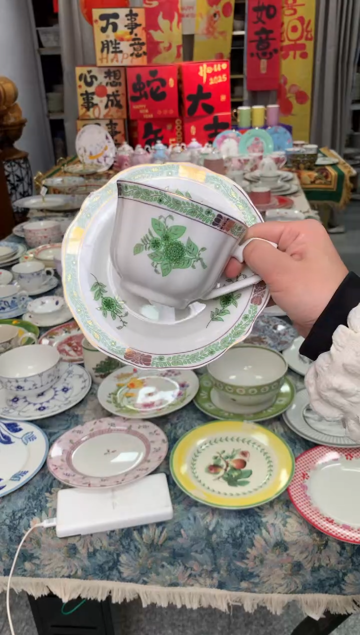 【闪购商品】瓷片陶瓷原单CC690餐具1个