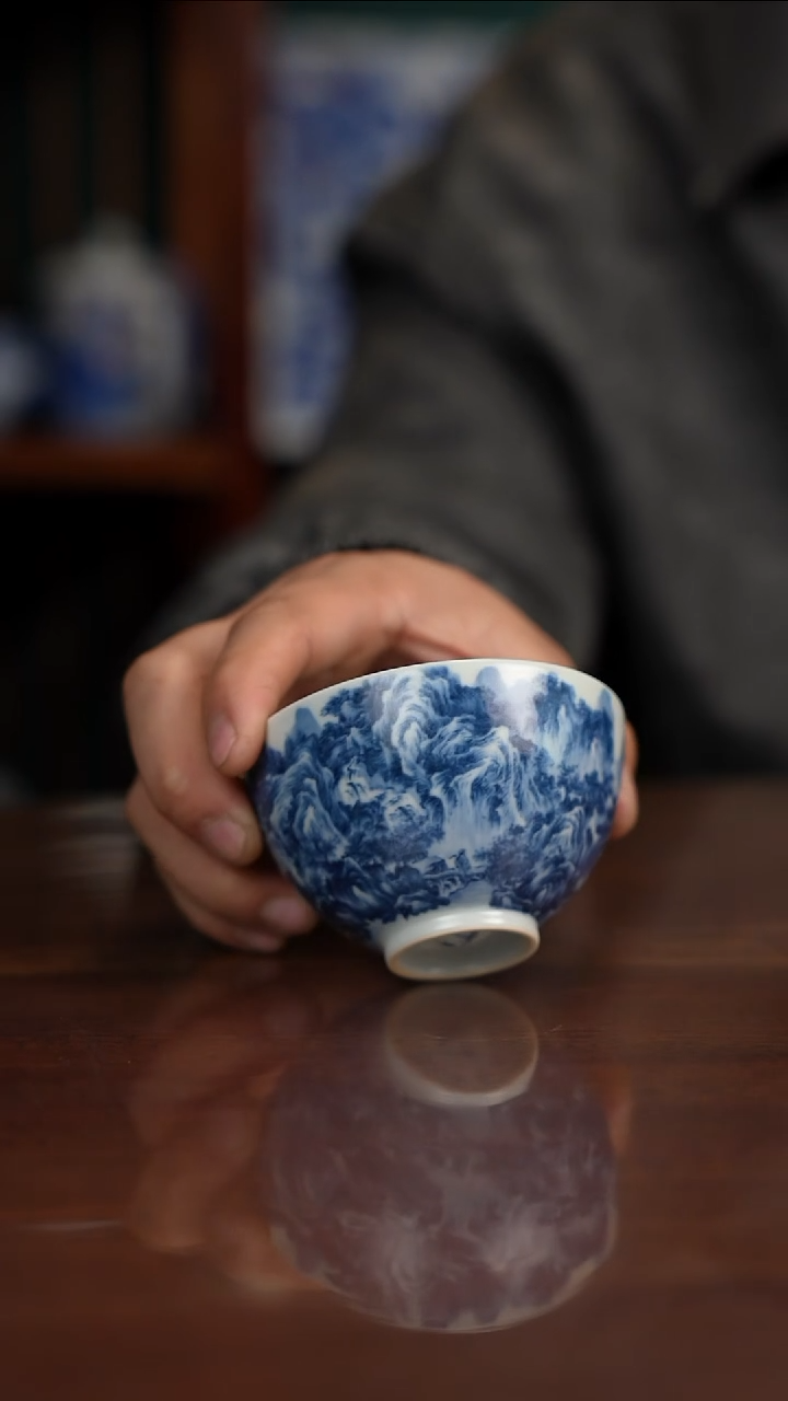 景琳藏青花北派山水秋山萧寺图