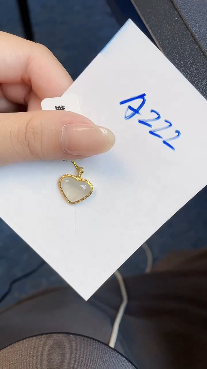 【闪购商品】翡翠颈饰18K金镶嵌00000000