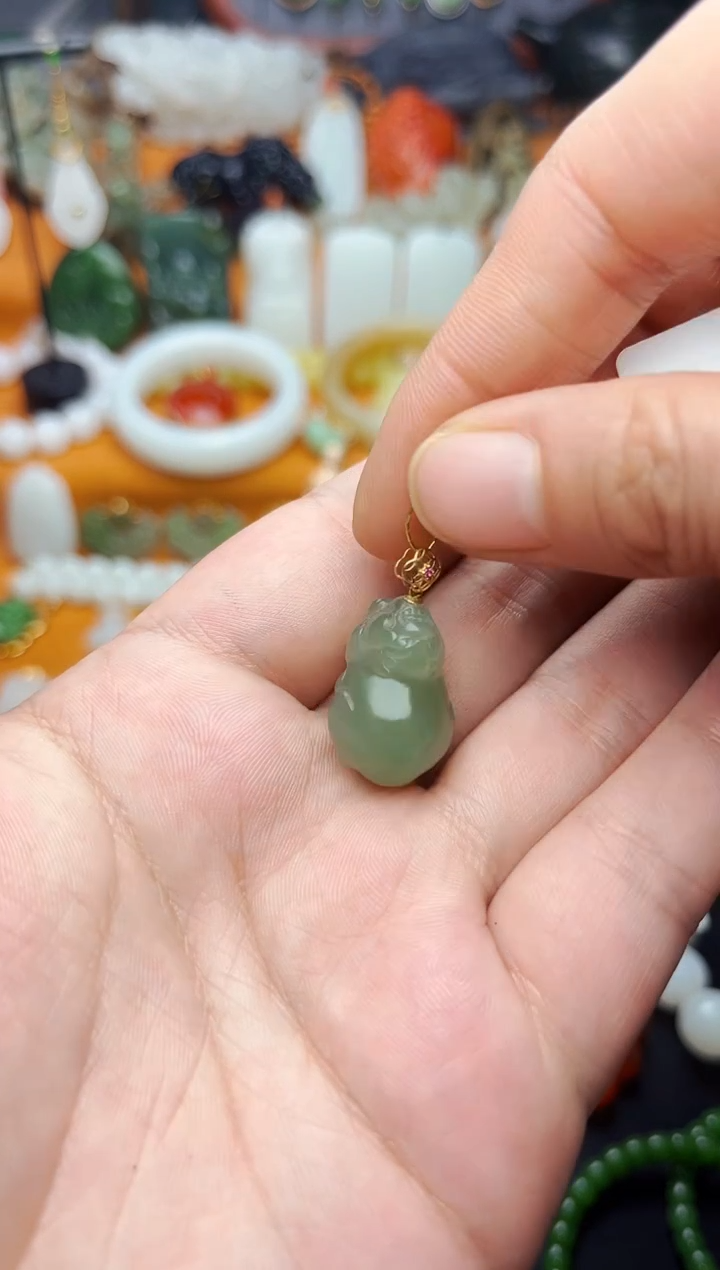 【闪购商品】和田玉颈饰18K金镶嵌貔貅 01