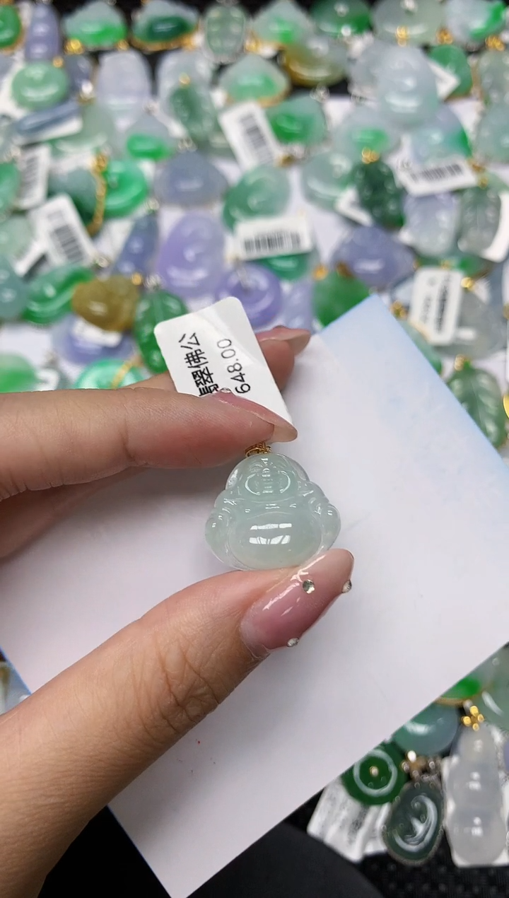 翡翠18K金镶嵌颈饰11111111111