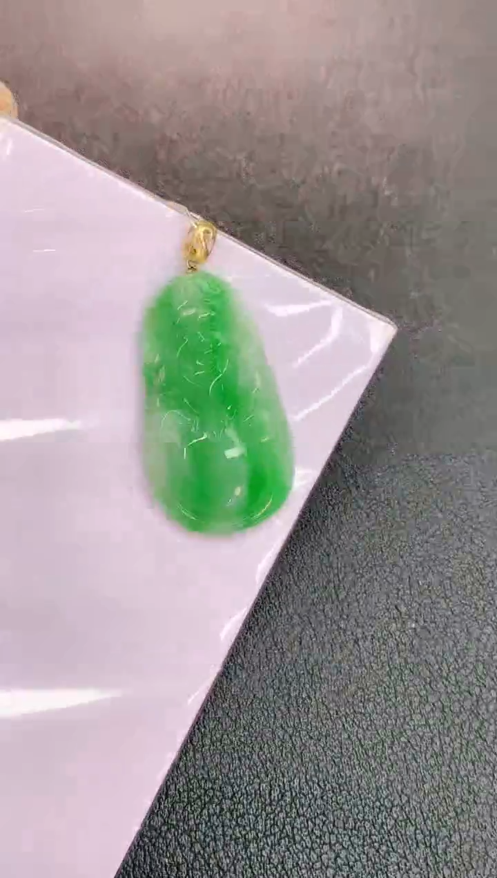 颈饰18K金镶嵌翡翠赠礼盒证书 珍珍