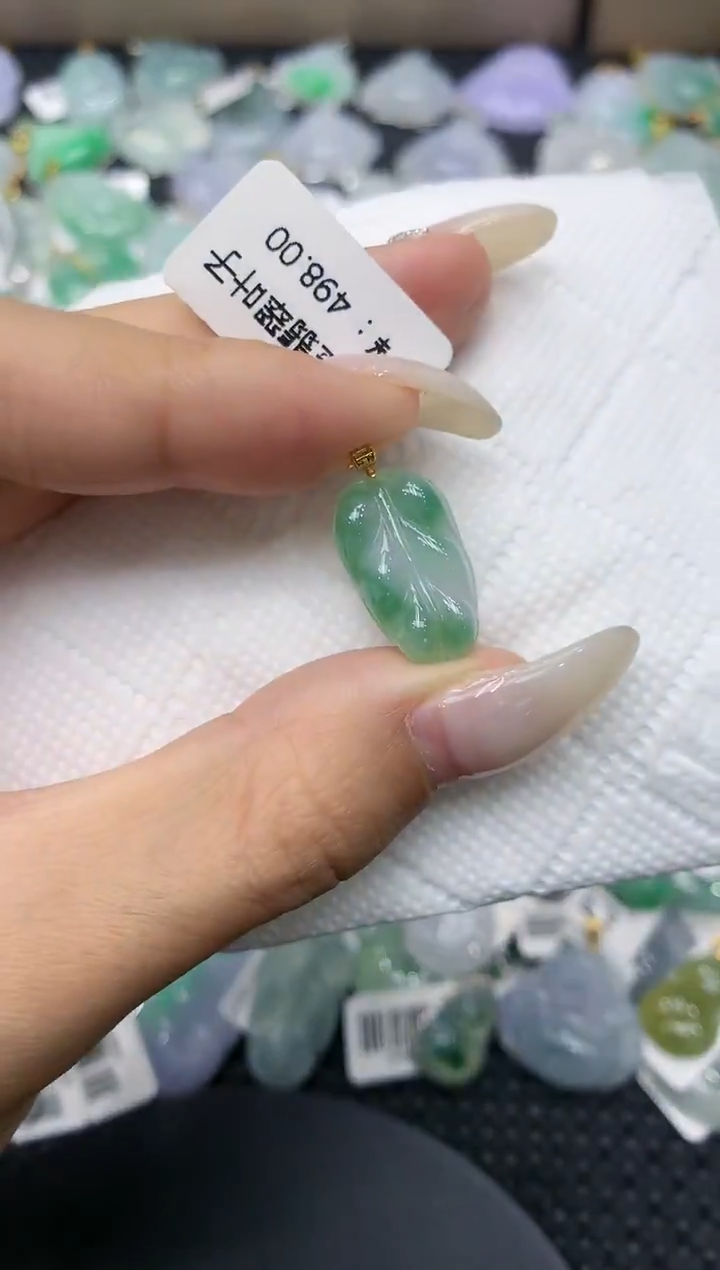 颈饰18K金镶嵌翡翠11111111111