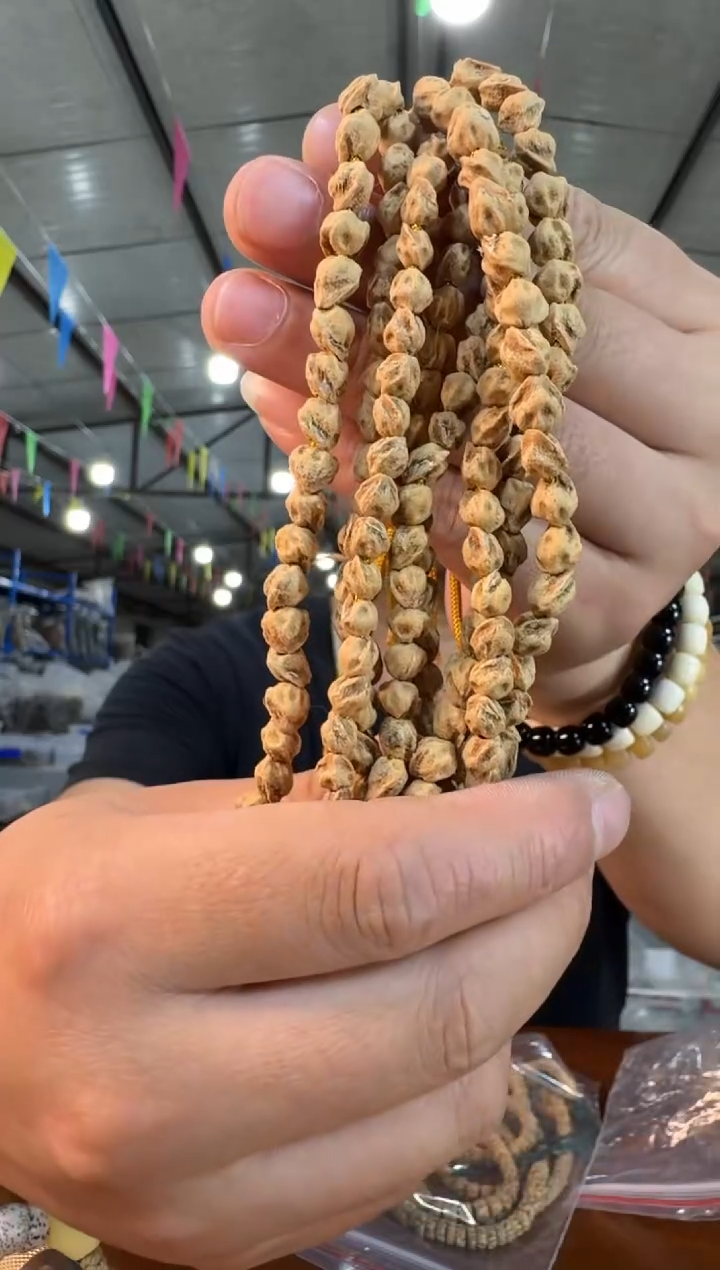 柏香籽/百香籽手串K102实物为准