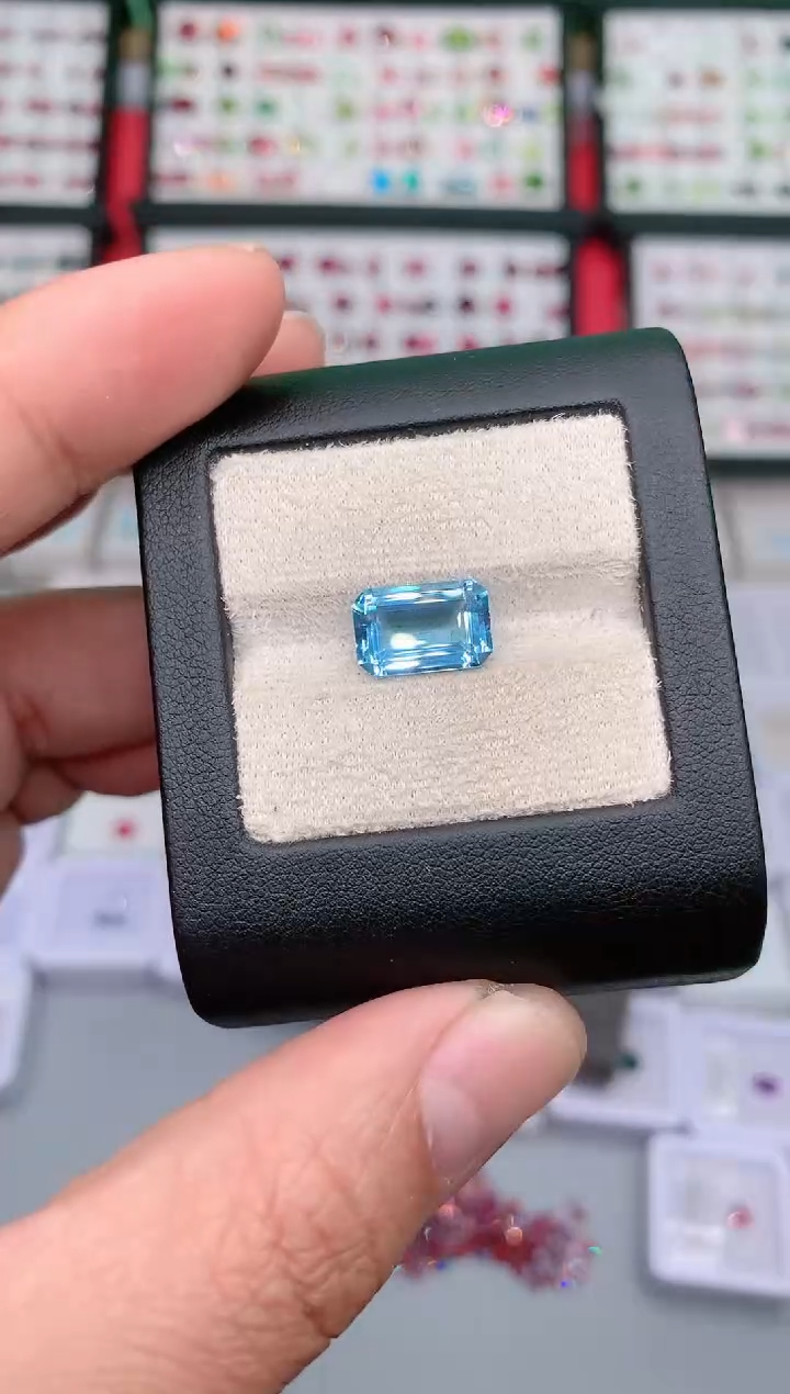【闪购商品】海蓝宝石裸石未镶嵌3.44ct超圣