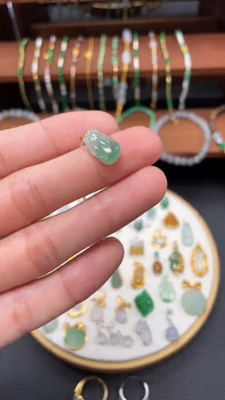 【闪购商品】翡翠吊坠(不含链)18K金镶嵌一个  JK107