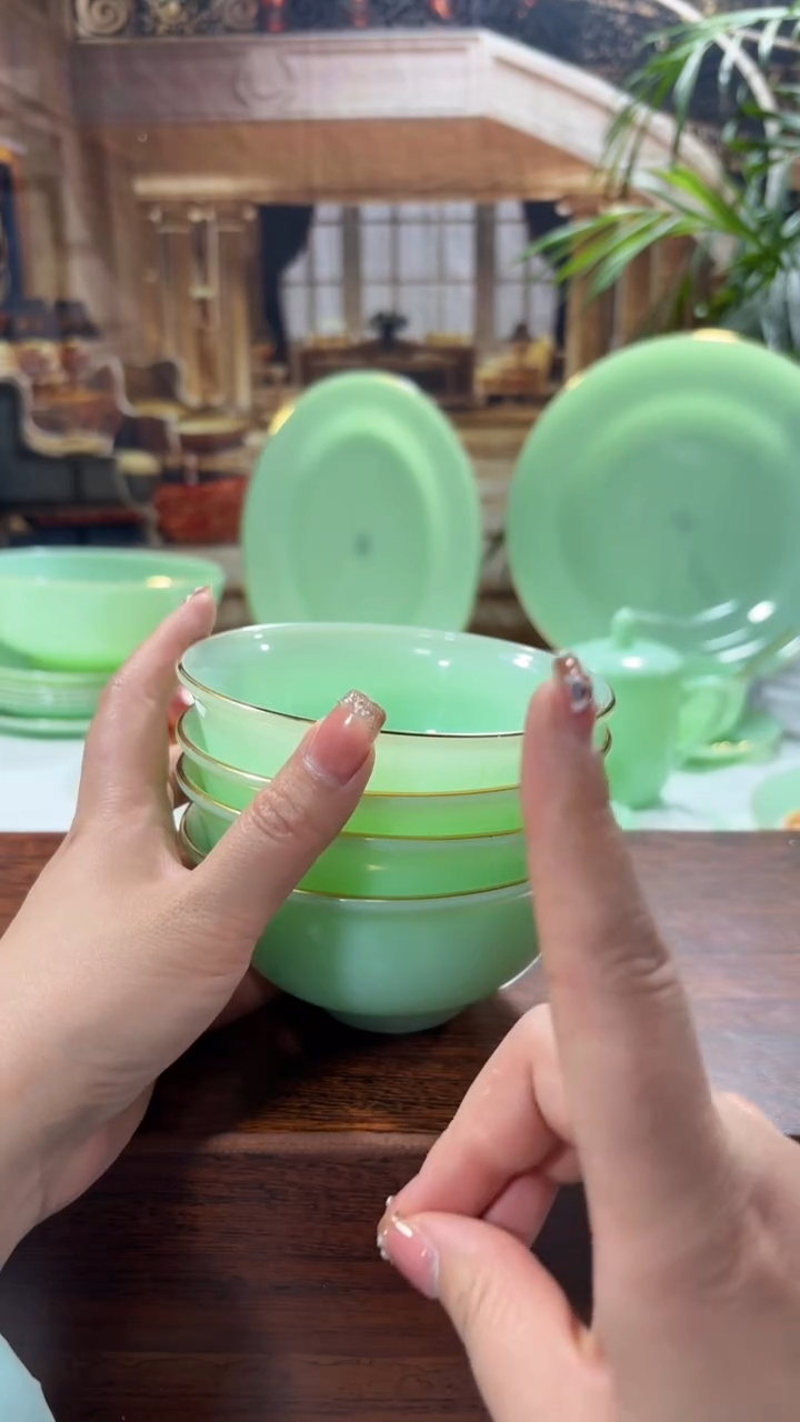 【闪购商品】....4.5英寸玉瓷碗4个口径11.5厘米 