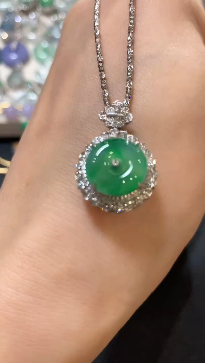 吊坠(不含链)18K金镶嵌翡翠z104 