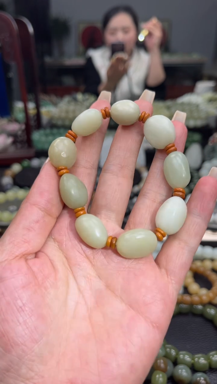 【闪购商品】和田玉手串未镶嵌随型
