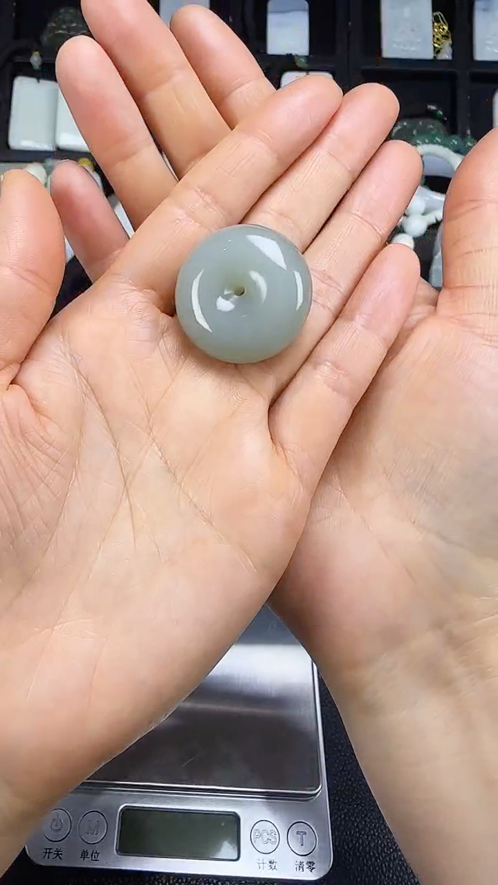 颈饰未镶嵌和田玉平安扣