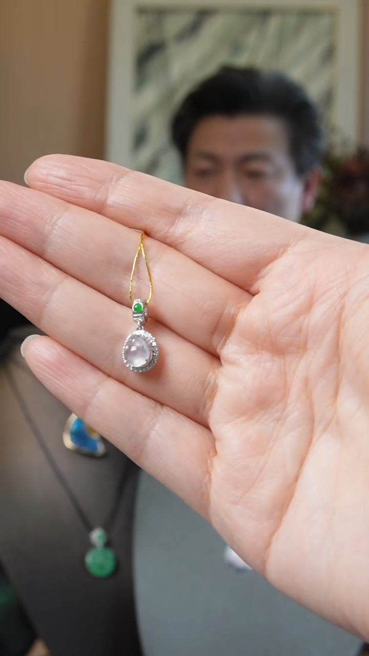 【闪购商品】翡翠吊坠(不含链)18K金镶嵌天然缅甸翡翠吊坠