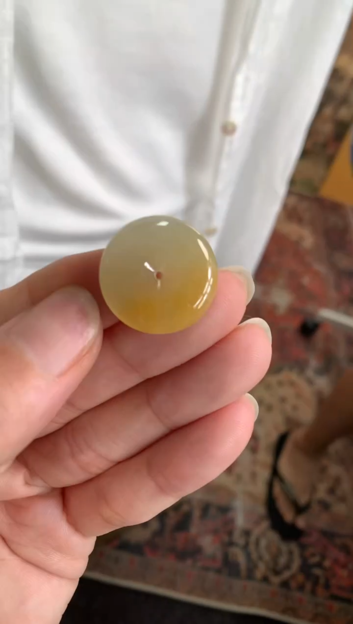 翡翠未镶嵌颈饰平安扣