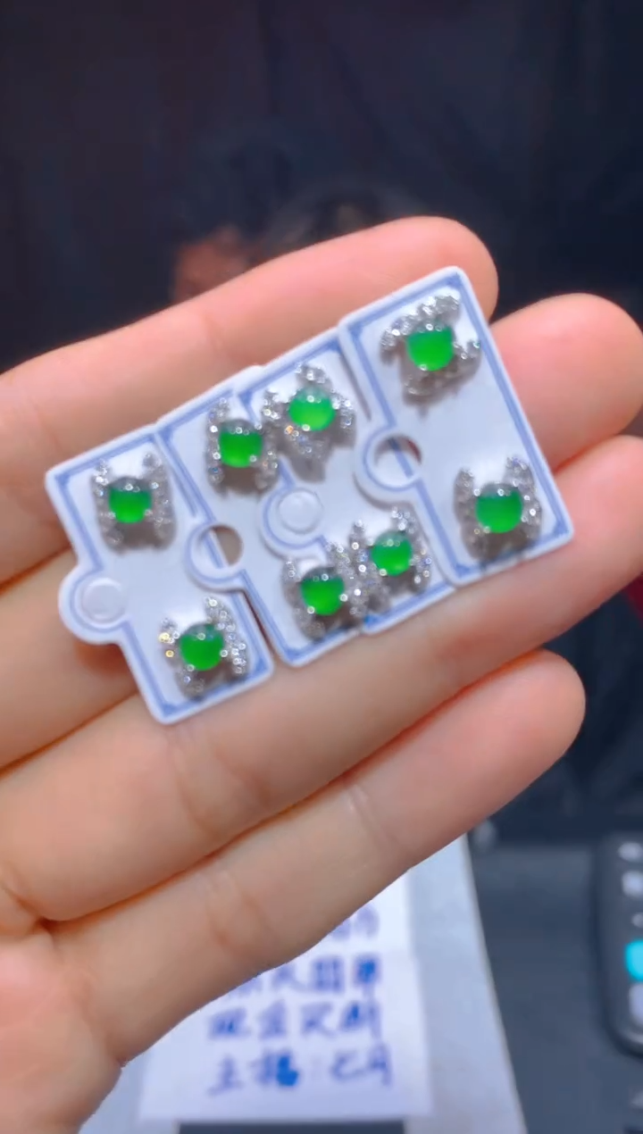 【闪购商品】定制翡翠未镶嵌12多样性发货（发其一）