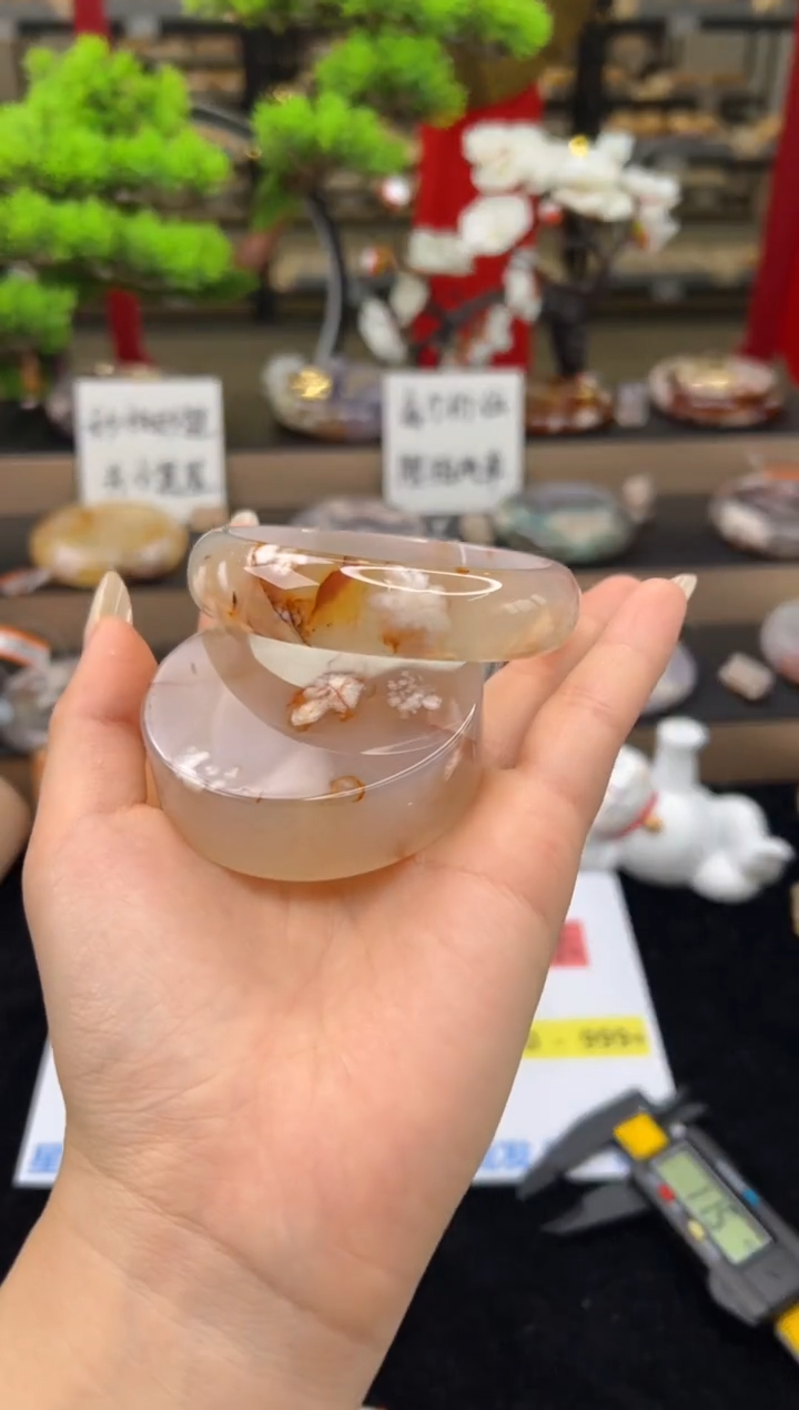 【闪购商品】石英质玉手镯未镶嵌63圈口（赠送镯心）61621