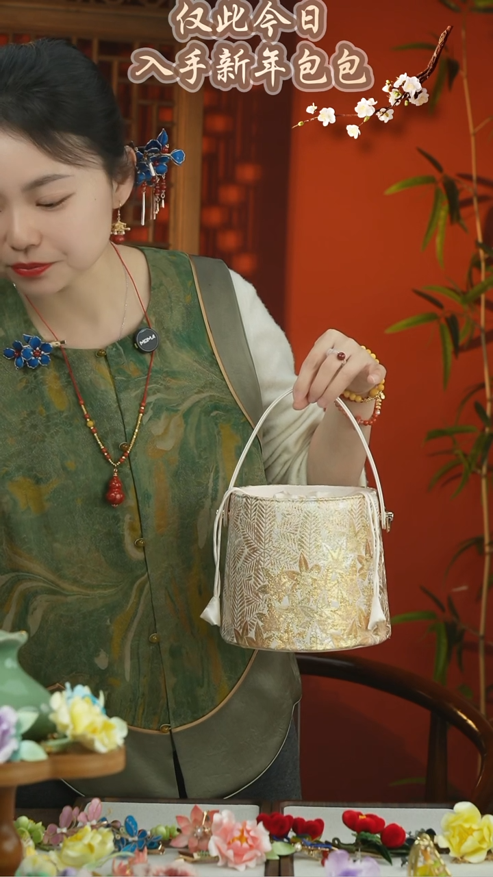 刺绣闪购随机发一个包包不可选介意勿拍