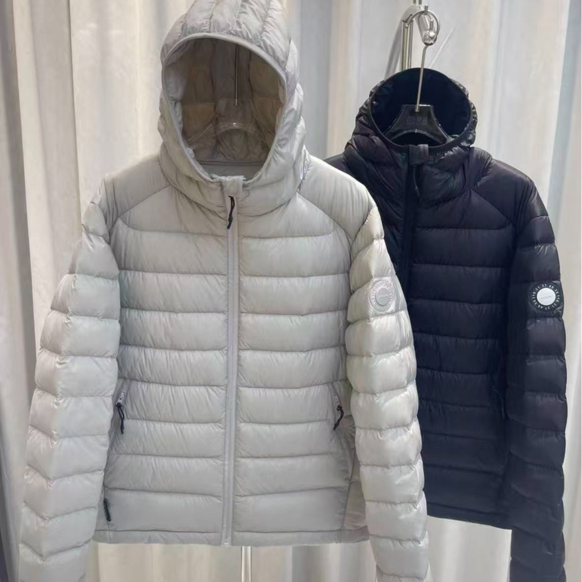 排骨款90白鸭绒羽绒服女短款轻薄连帽2025冬季新款小个子情侣款