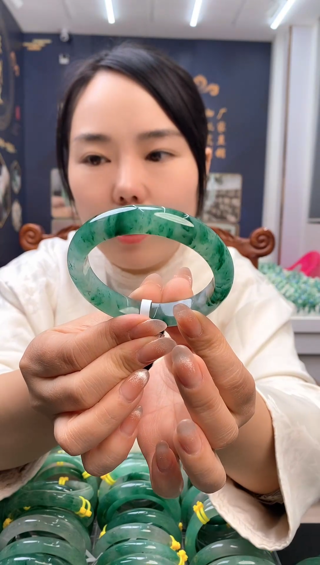 【闪购商品】石英质玉手镯未镶嵌天然非洲翠高冰手镯015