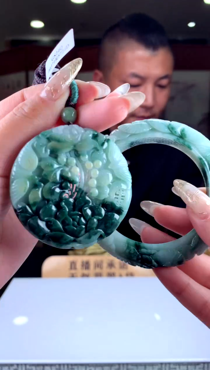 【闪购商品】定制翡翠未镶嵌天然A货翡翠（拍一发一）