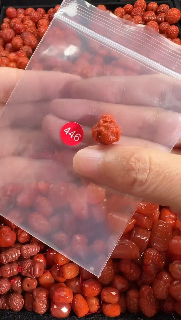 颈饰未镶嵌南红玛瑙1