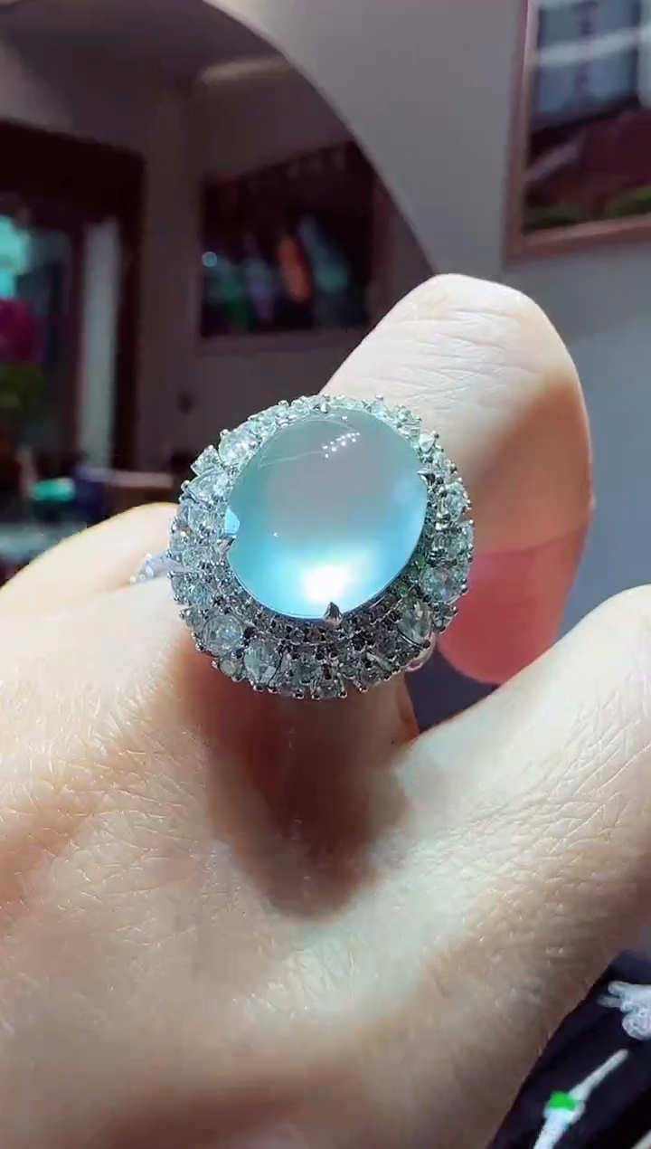 【闪购商品】翡翠戒指18K金镶嵌蛋面