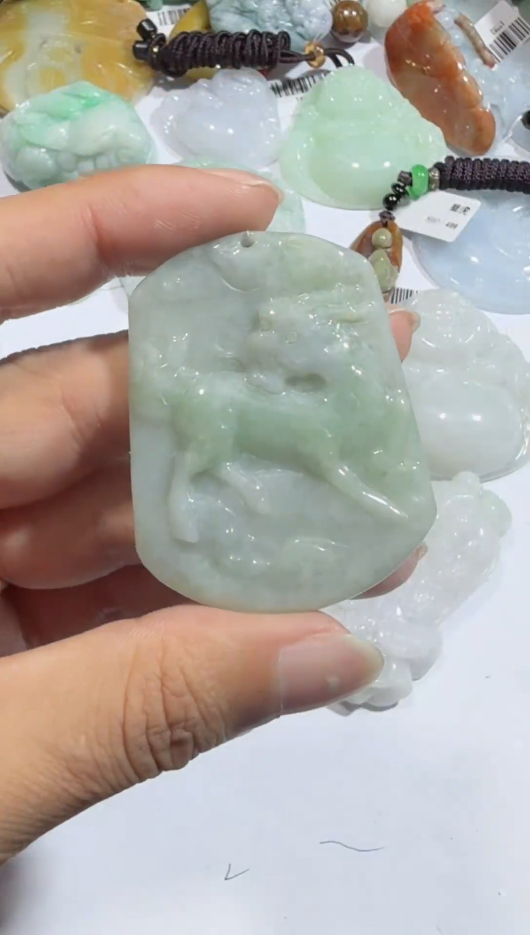 【闪购商品】翡翠颈饰未镶嵌00001338