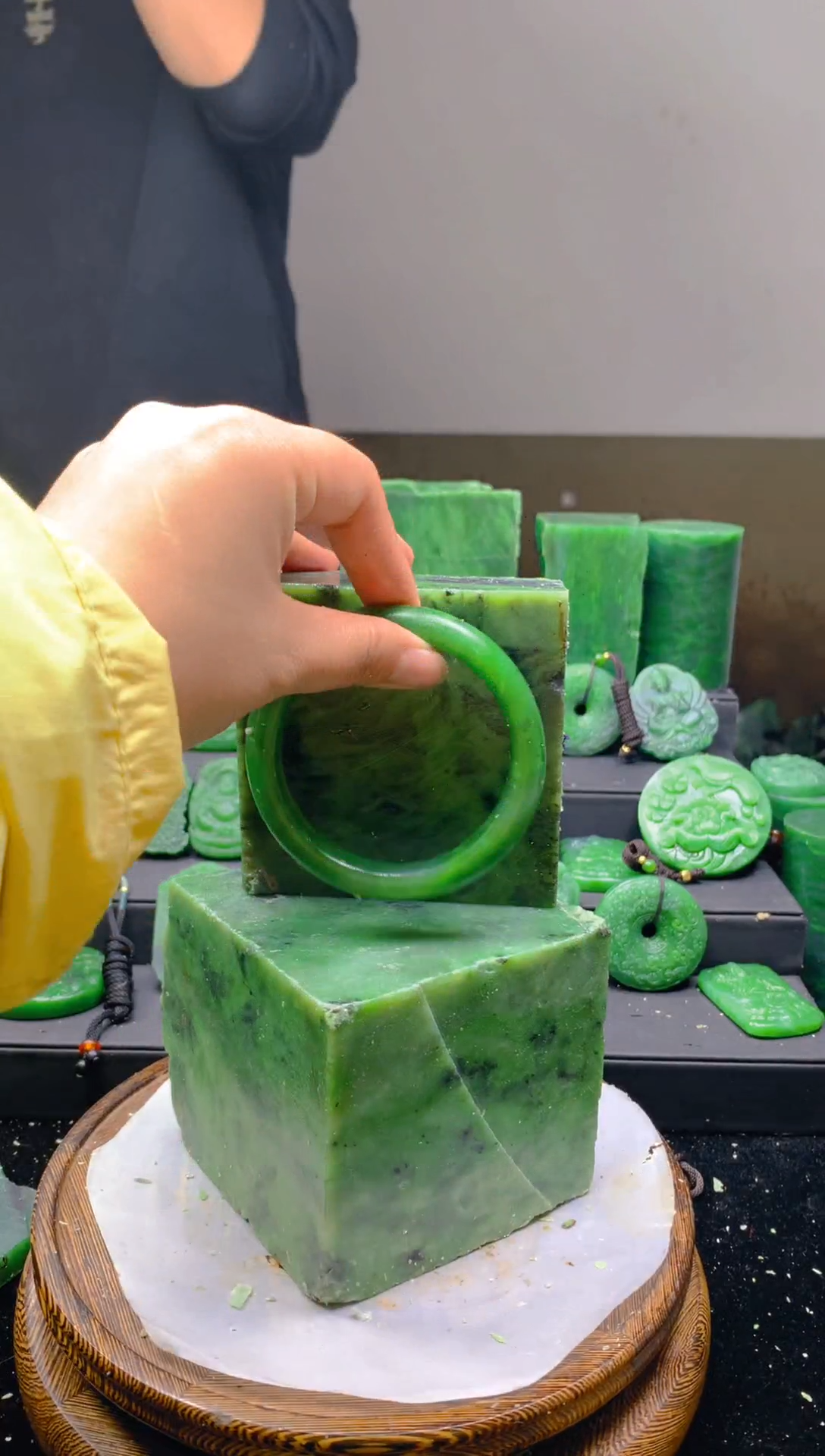 未镶嵌和田玉珠宝半成品1