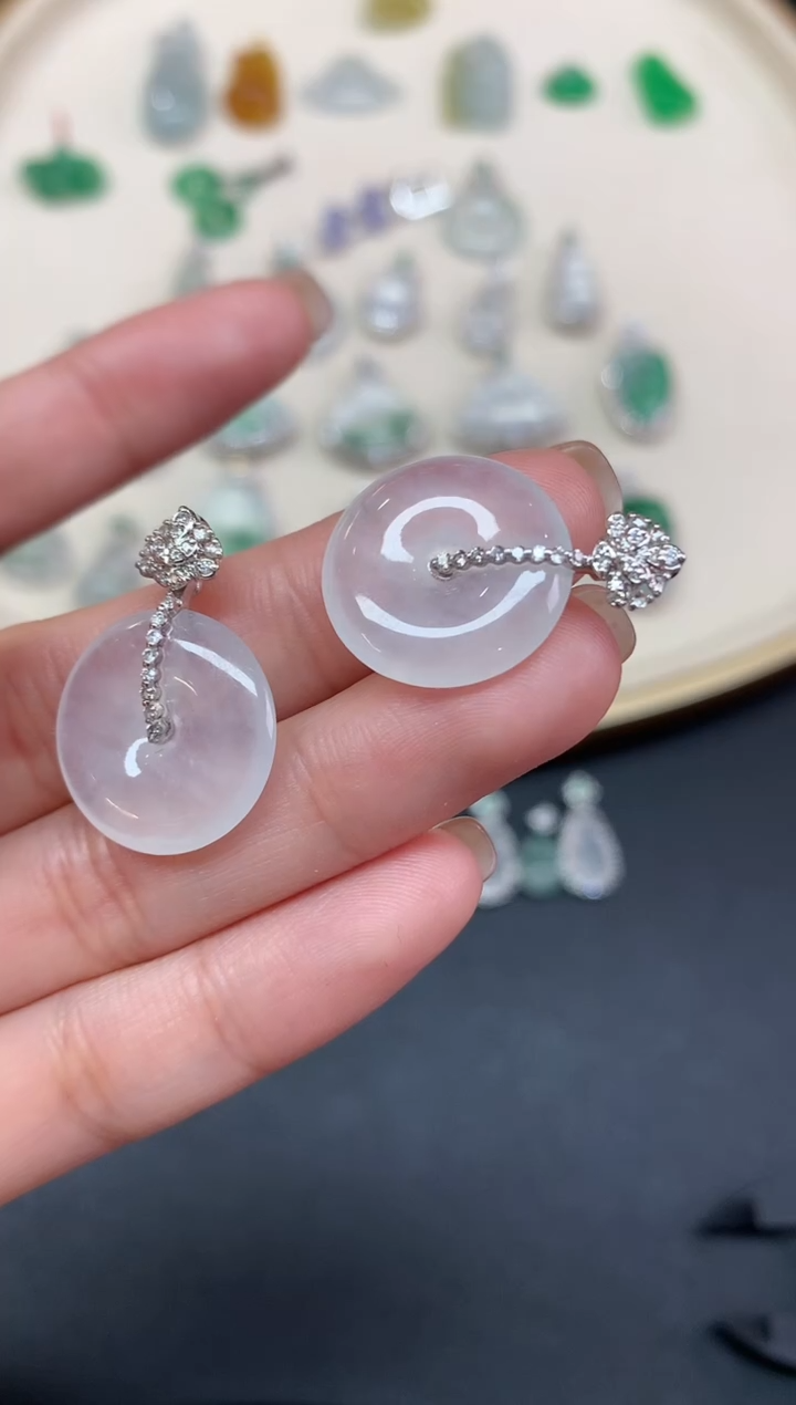 【闪购商品】翡翠吊坠(不含链)18K金镶嵌吊坠多样性发其一A400|