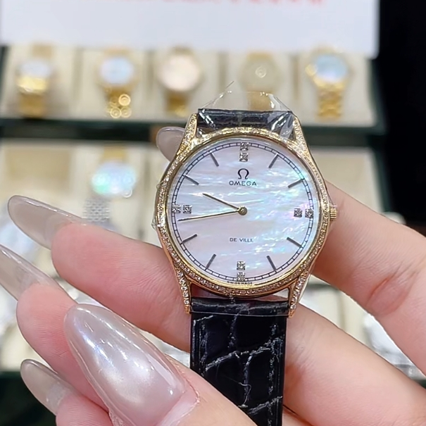 95新 Omega/欧米茄 石英表后镶钻盘31带17/256101846