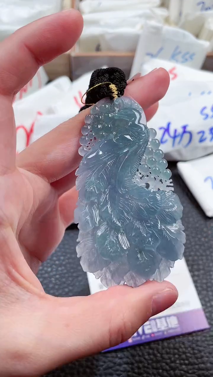 【闪购商品】翡翠颈饰未镶嵌00009516