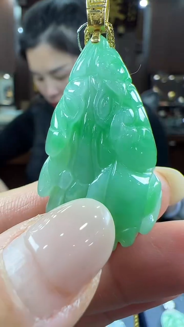 【闪购商品】翡翠挂件18K金镶嵌白菜不含链