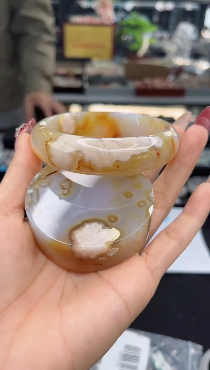 【闪购商品】石英质玉手镯未镶嵌62圈口（赠品镯心）36829