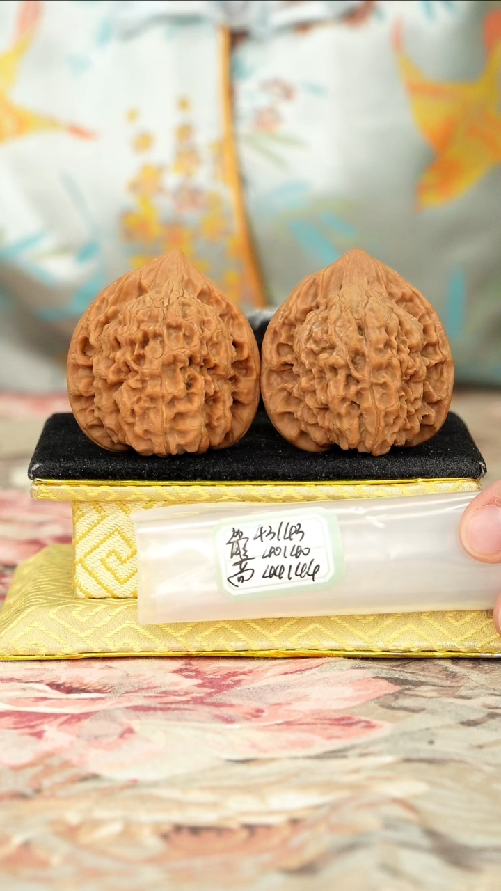 【闪购商品】文玩核桃把件官帽