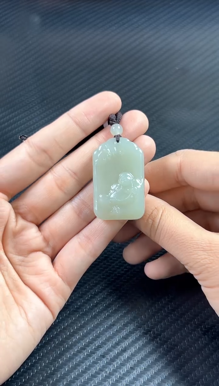 吊坠(赠链)未镶嵌和田玉且末微色差近矿
