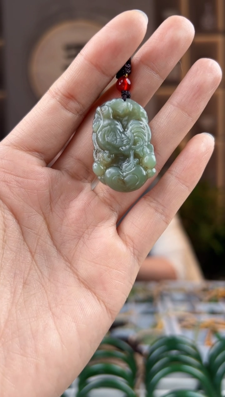 颈饰未镶嵌和田玉拍一发一，拍一发一