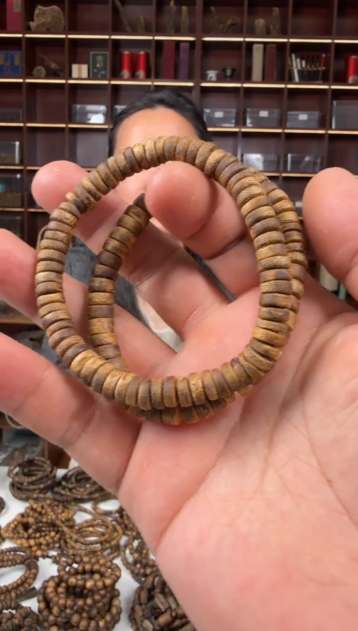 沉香手串【货头5克➕】金丝油片片珠单圈手串多样性发一
