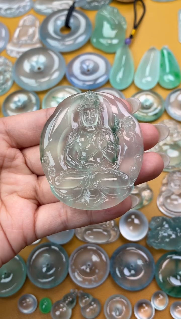 吊坠(不含链)未镶嵌翡翠40 观音牌 58.6 50 6.0